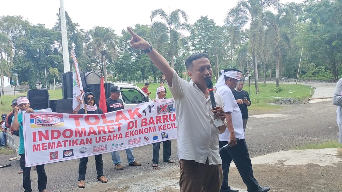 Hadirkan Indomaret di Barru, Ormas dan Pedagang Curigai Kepentingan