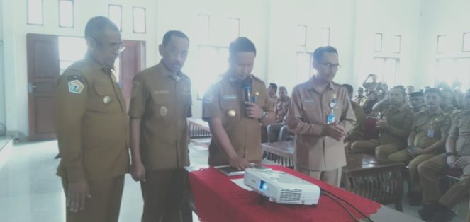 Bupati Muna Barat Luncurkan Aplikasi SIM ASN, Tegaskan Sanksi bagi Pelanggar!