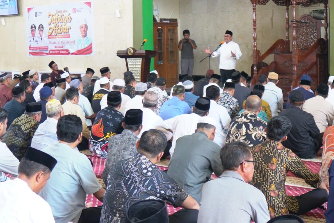 Bupati Takalar Sambut Ustad Das’ad Latif di Tabligh Akbar Peringatan Kemerdekaan RI